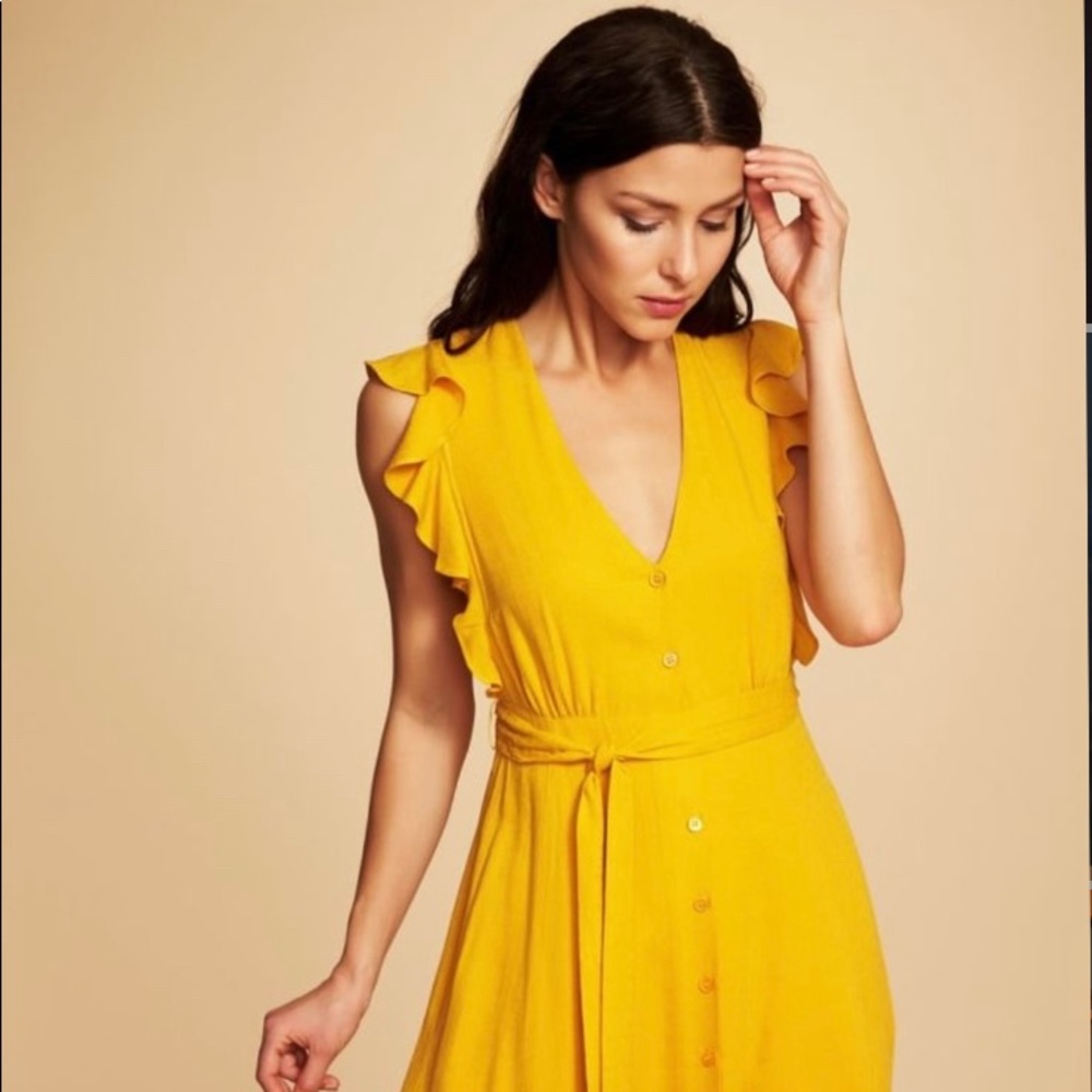 1. State- yellow dress size small